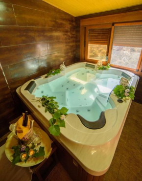 Kleines Ferienhaus Mit Whirlpool Und Grill